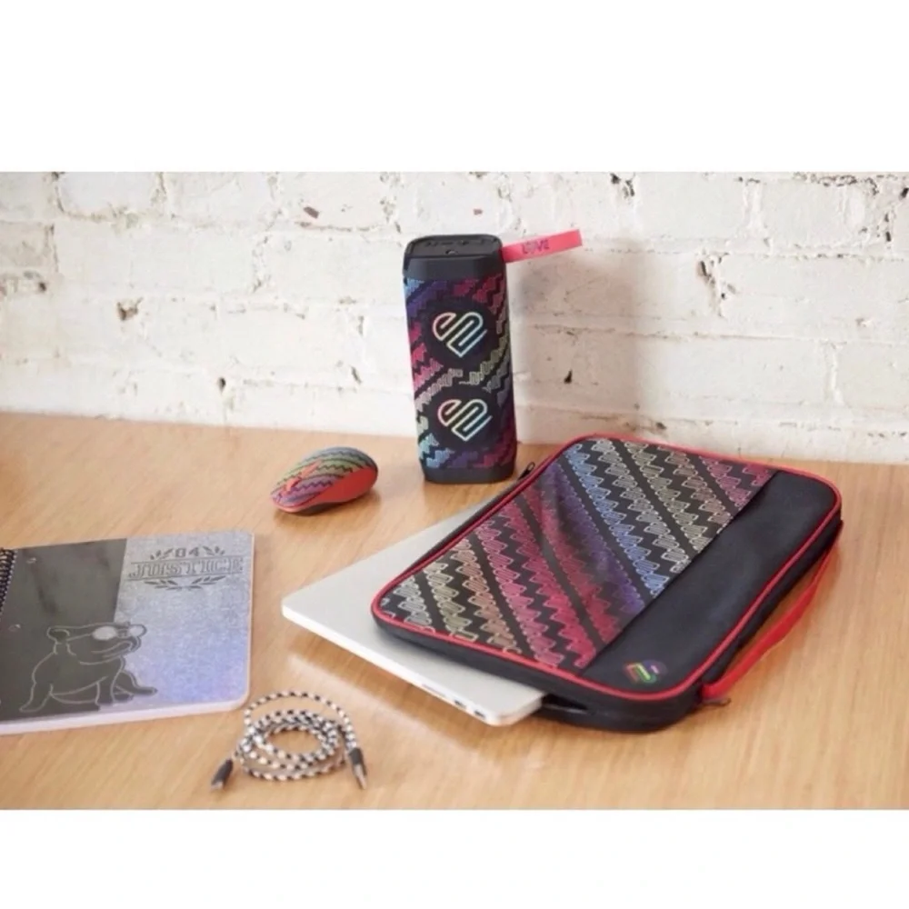 Justice 13” Zip Around Laptop/Tablet Case (NWT)
